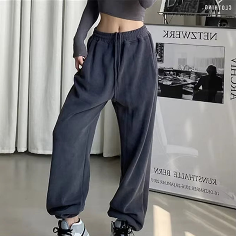 Women's High Waist Jogger Sweatpants - Baggy Sports Trousers in Black and Gray